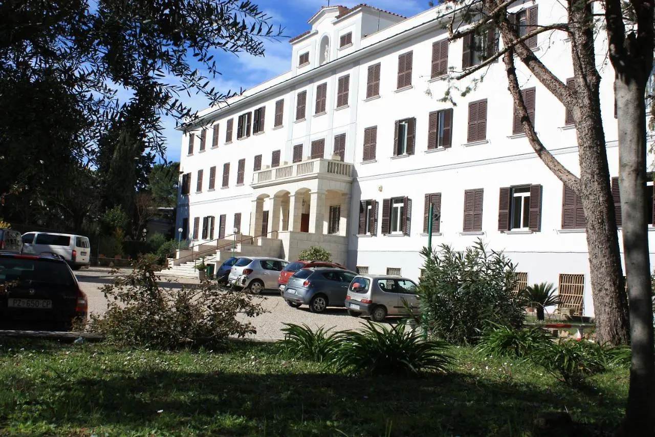 *** Affittacamere Villa Monte Mario Roma Italia